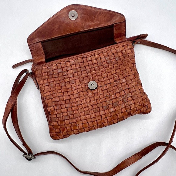 Vilenca Holland Hand Woven Brown Italian Leather Small Crossbody Bag $89 MSRP - Picture 6 of 13